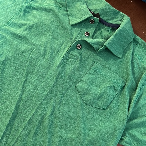 Distortion green short sleeve with collar polo style shirt - size large - Picture 3 of 4